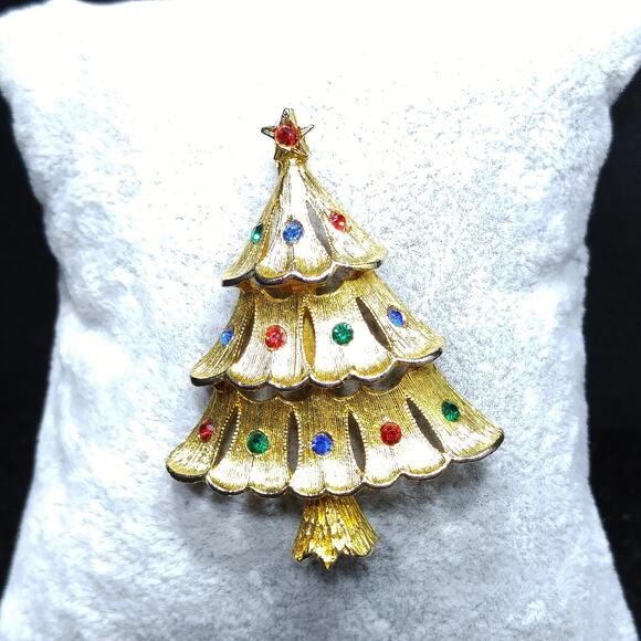 JJ Christmas Tree Rhinestone Brooch, Gold Tone, 1960s Vintage Jewelry - Picture 2 of 10
